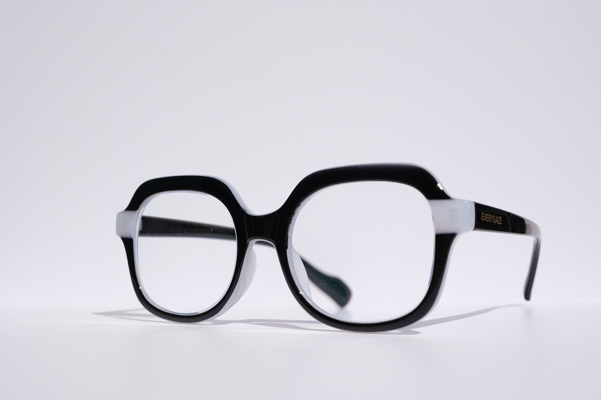 Round Black with White Accent