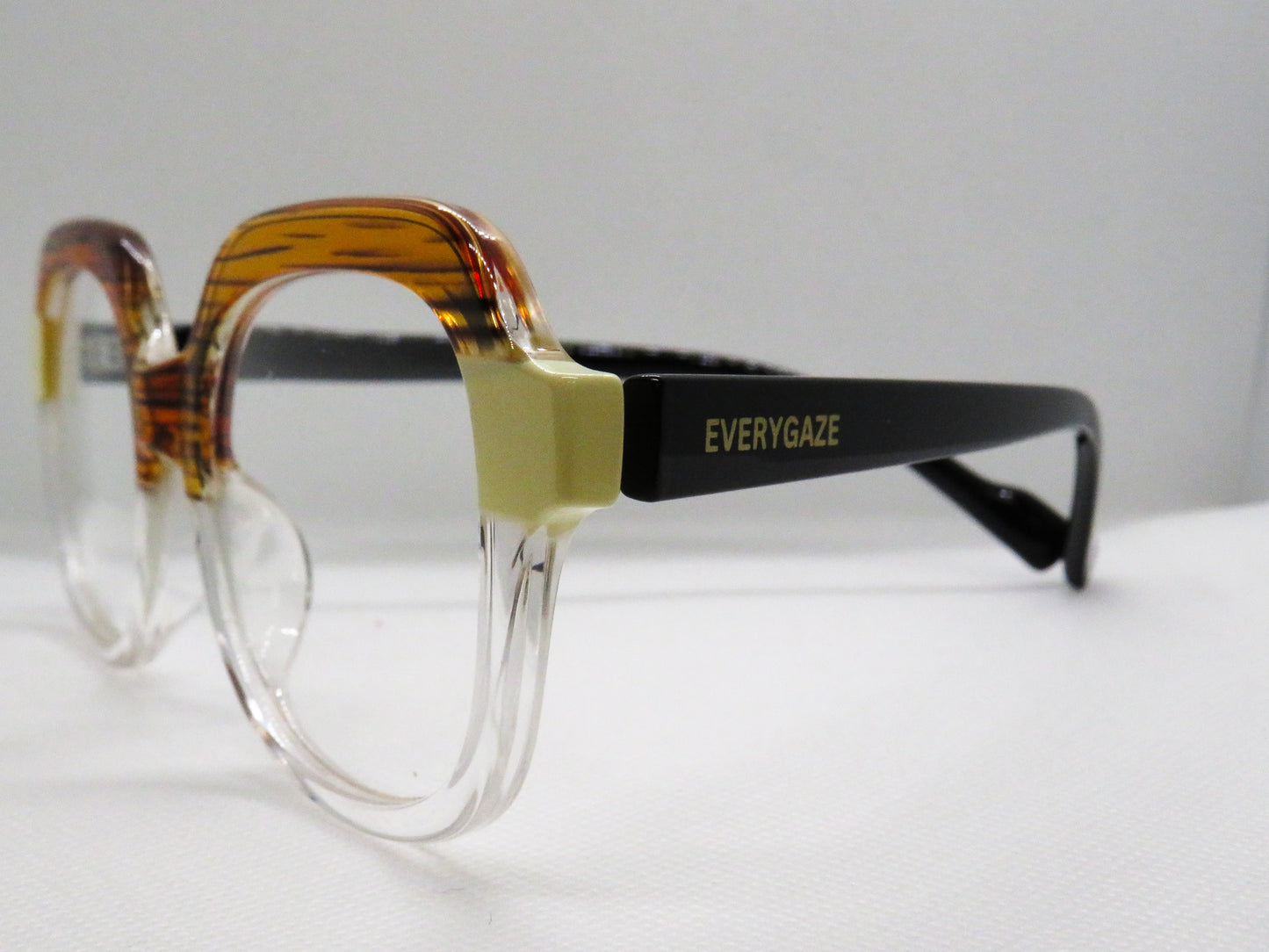 Wood Grain and Clear Round Frame