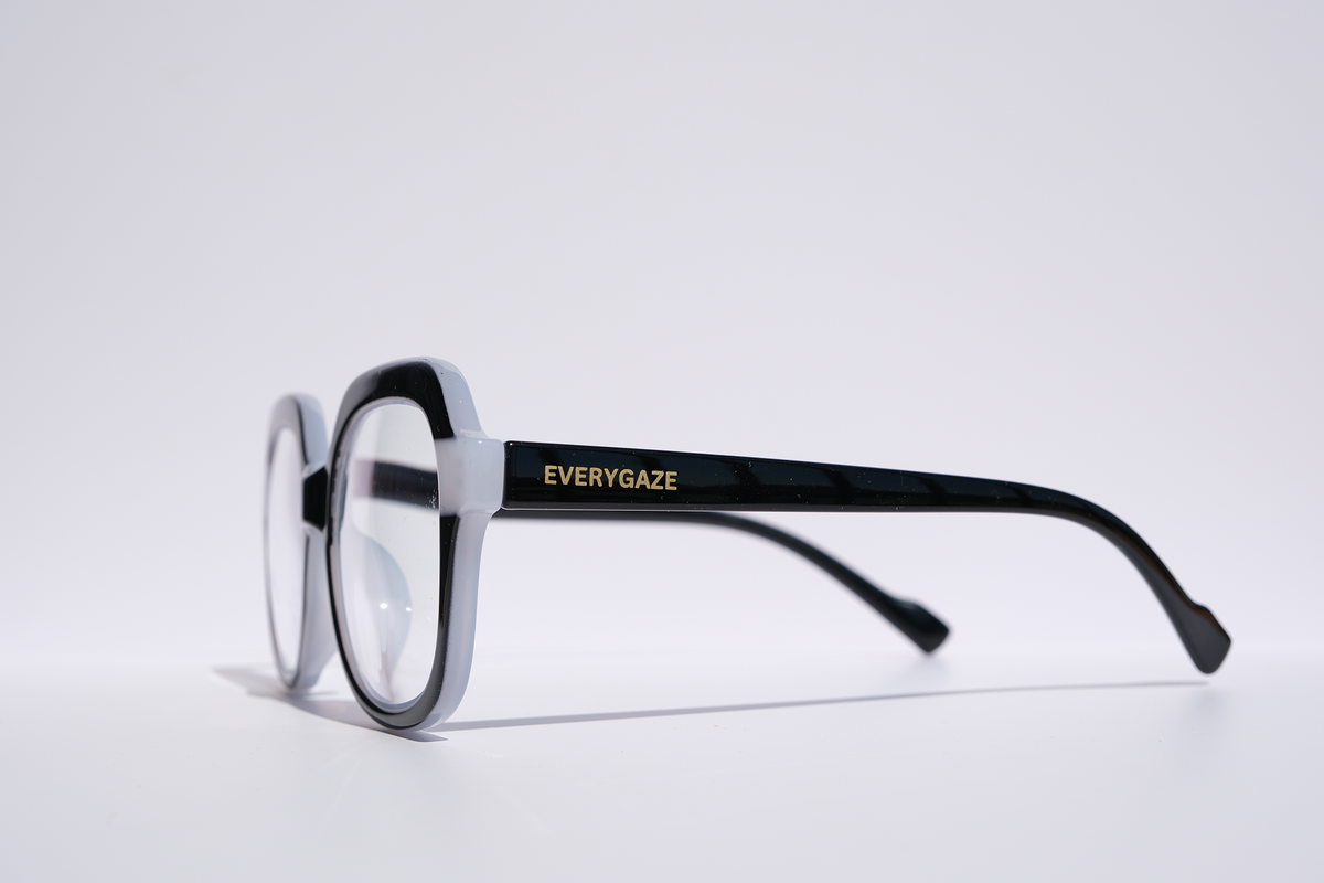 Round Black with White Accent