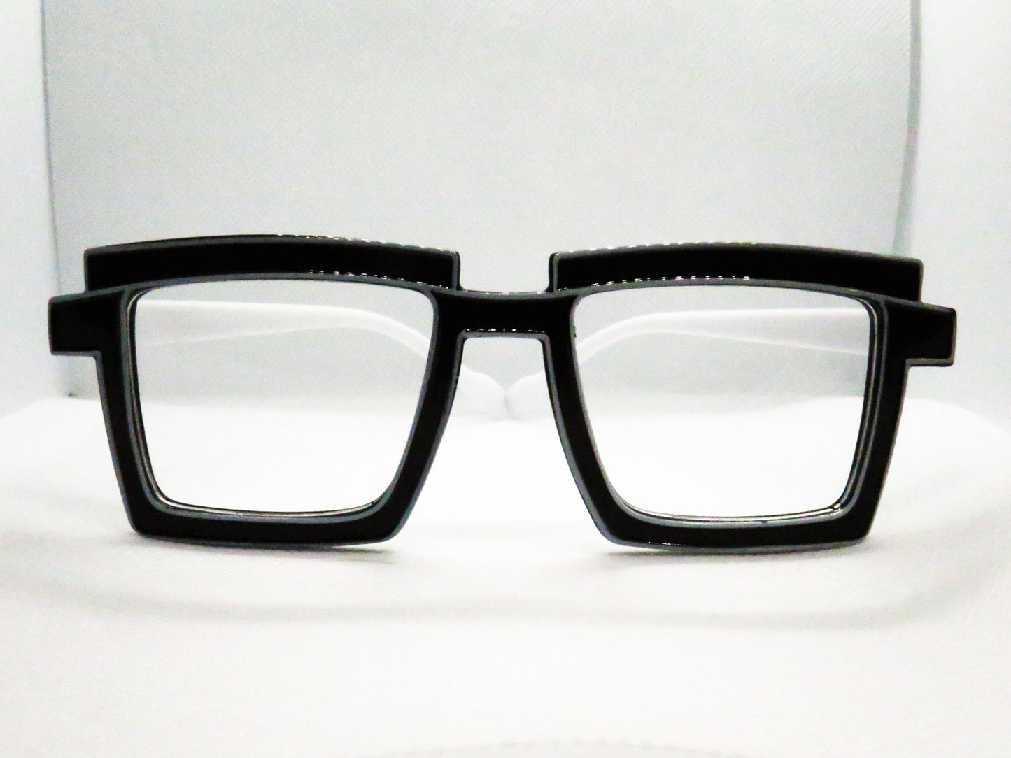 Black/White Progressive